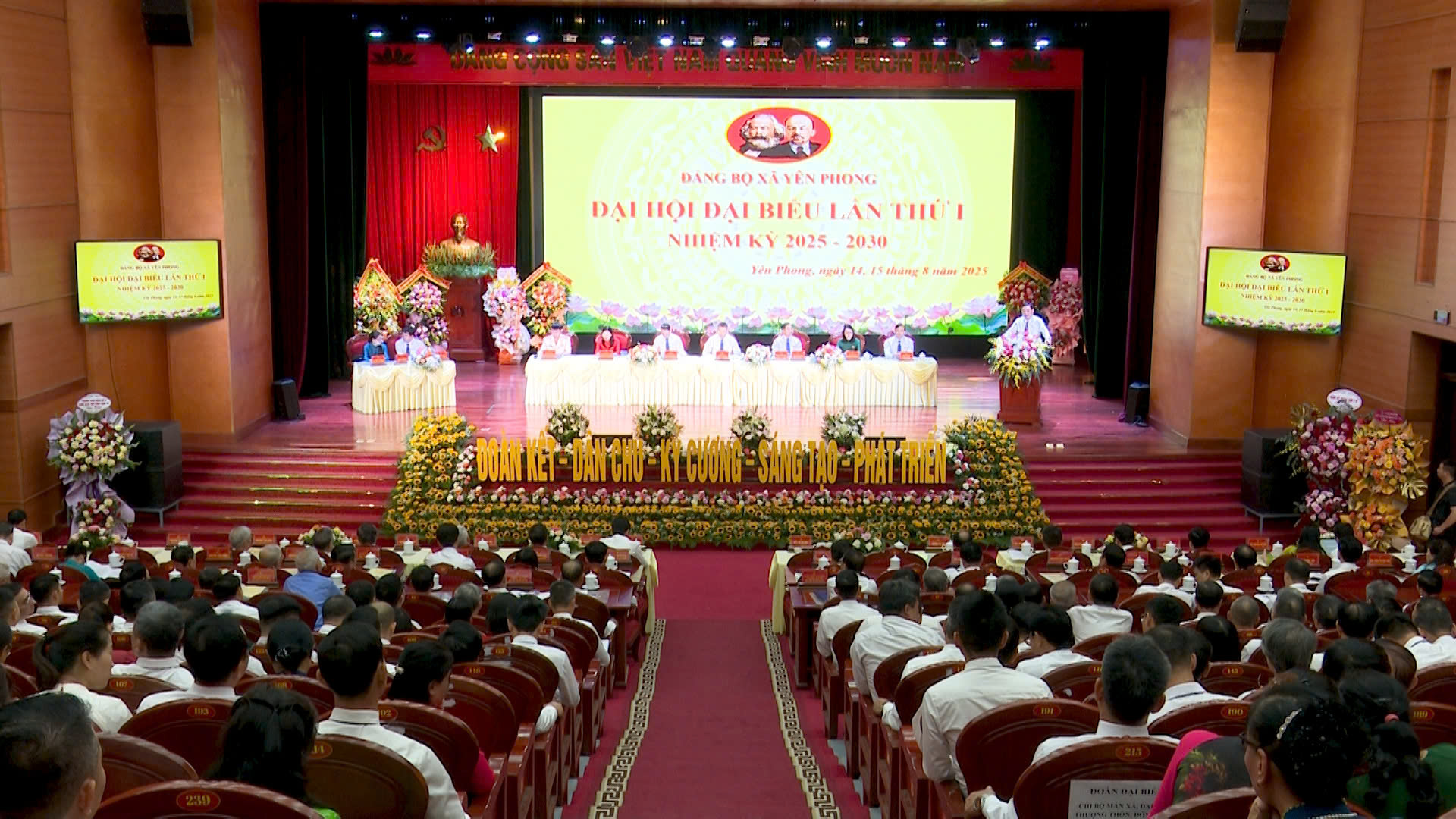 Toàn cảnh Đại hội 